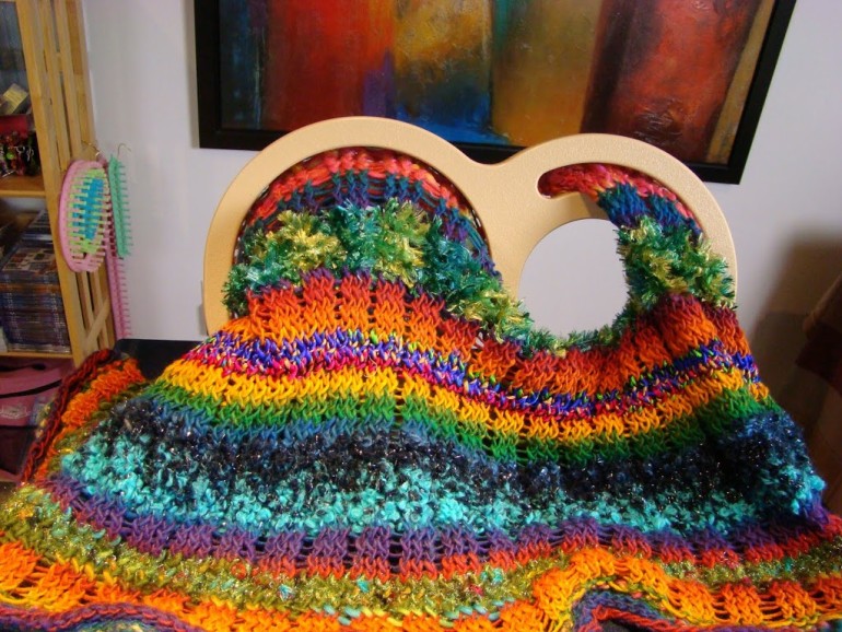 Knit Till Your Heart S Content With The Infinity Ii 60 Goodknit Product Review Worldwide Launch Of D A Looms Infinity Loom Ii 60 Decor Accents