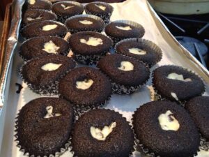 baking video tutorials - chocolate filled cupcakes