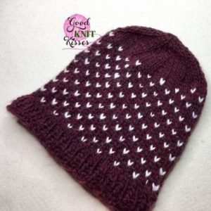 Simple Fair Isle Knit Cowl Learn to knit a cozy cowl using this simple, 2-color fair isle technique. Get the free pattern and video here. https://www.goodknitkisses.com/fair-isle-knit-cowl/ #goodknitkisses #knittingpattern #fairisleknit #freepattern #winterfashion