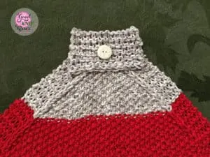 Make a Loom Knit Hanging Kitchen Towel with this free pattern and video from GoodKnit Kisses. https://www.goodknitkisses.com/loom-knit-hanging-kitchen-towel/ #goodknitkisses #knitgift #loomknit #loomknitting #loom