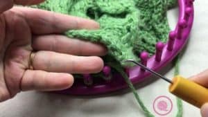 Loom Knit Rolling Waves Cowl bind off