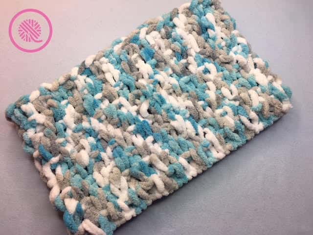 Loop Yarn Seed Stitch Cowl