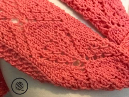 Loom Knit Quick Lace Scarf Close up image
