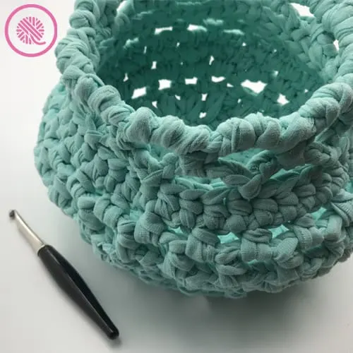 Large basket made with Tshirt yarn