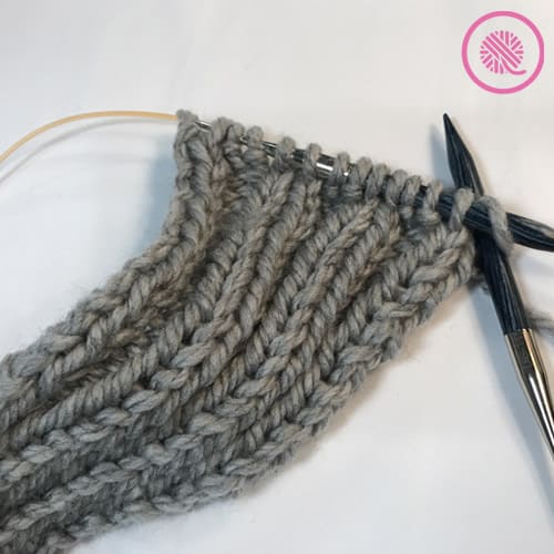 easy ribbed headband for beginner knitters in progress
