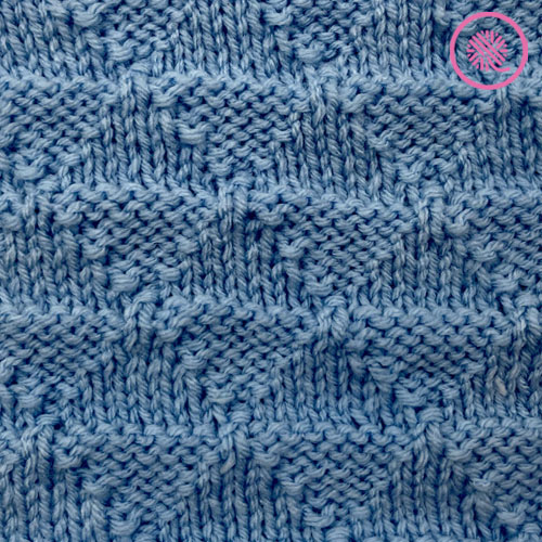 hw to knit the pyramid stitch close up