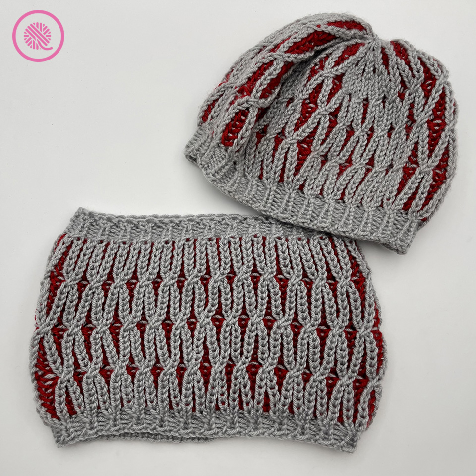 loom knit twisted brioche cowl