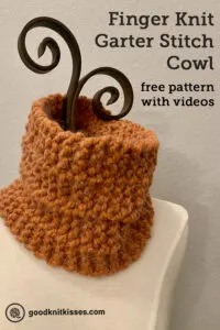 finger knit garter stitch cowl pin image