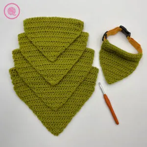 easy crochet pet bandana in 5 sizes