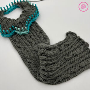 loom knit squiggle cable cowl