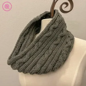loom knit squiggle cable cowl