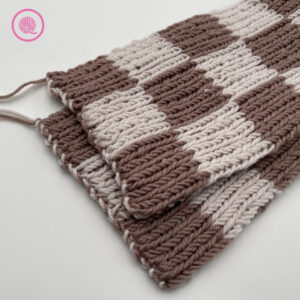 loom double knit checkerboard design bind off and cast on edges