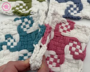 seaming pinwheel potholders